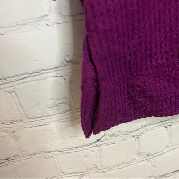 1.STATE Lattice V-back Waffle Weave Sweater Crushed Berry Size Extra Small NWT