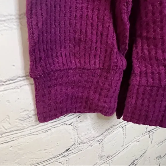 1.STATE Lattice V-back Waffle Weave Sweater Crushed Berry Size Extra Small NWT