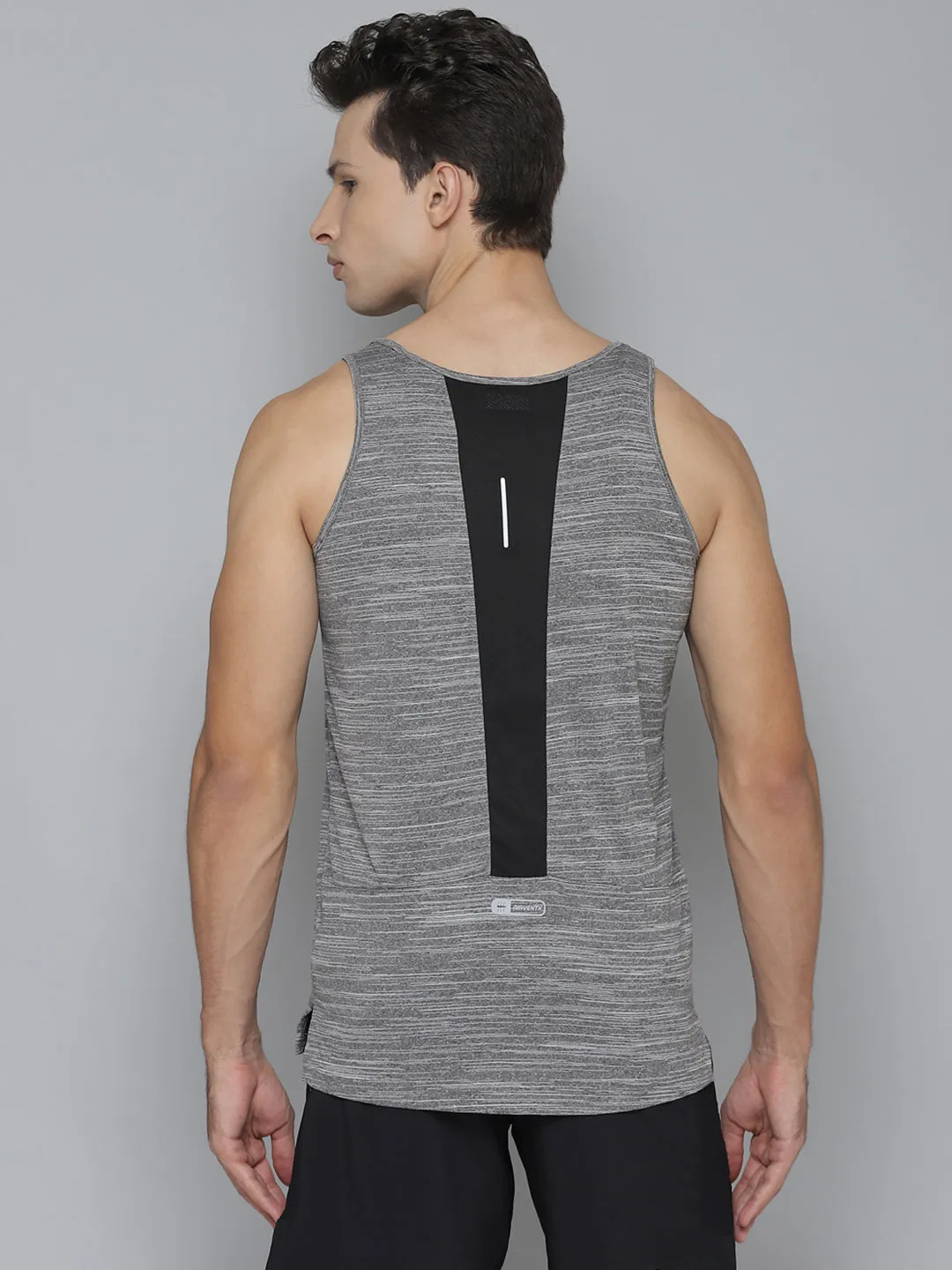 Alcis Men Solid Black Tshirts