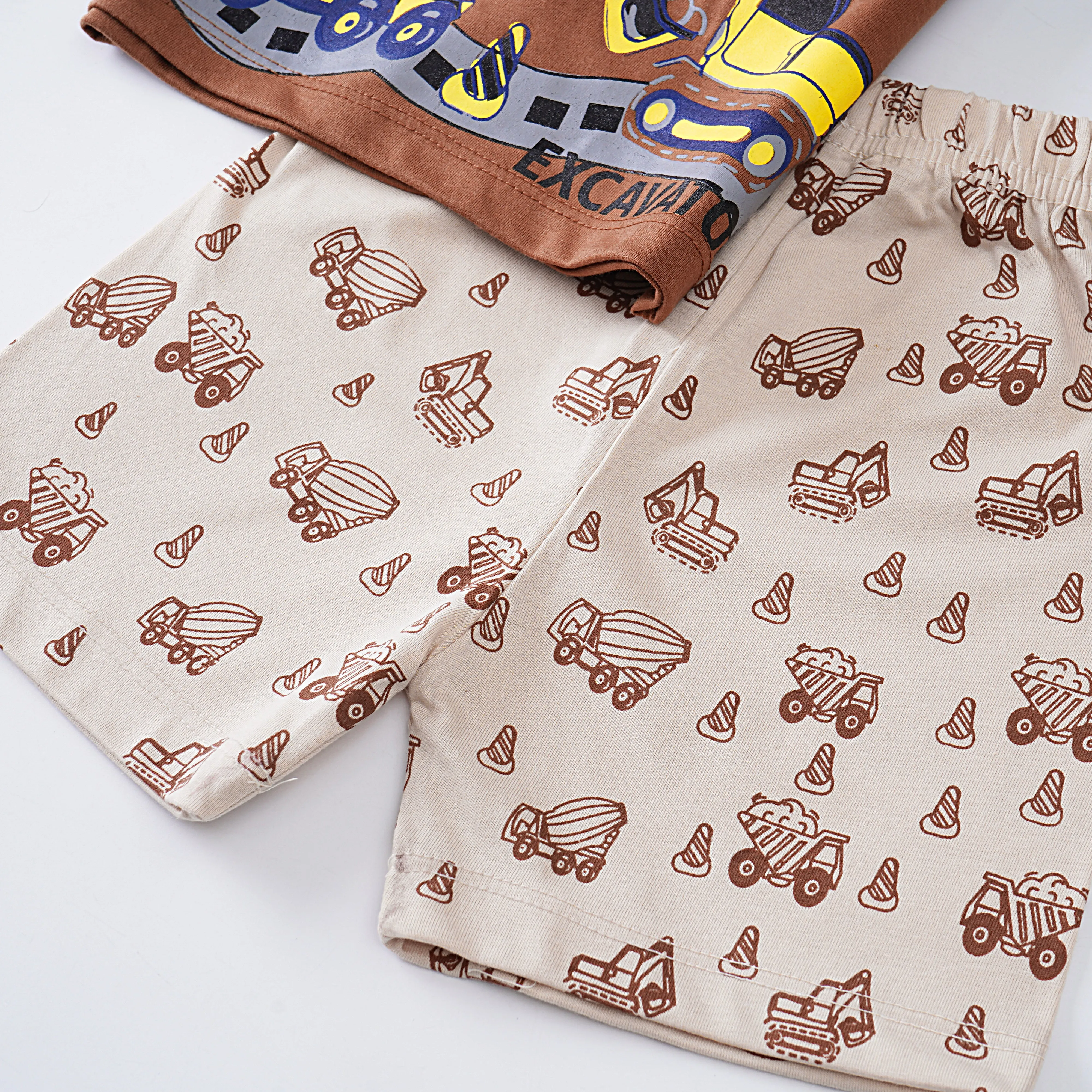 Boys Half Sleeves 2 Piece Suit (Construction)