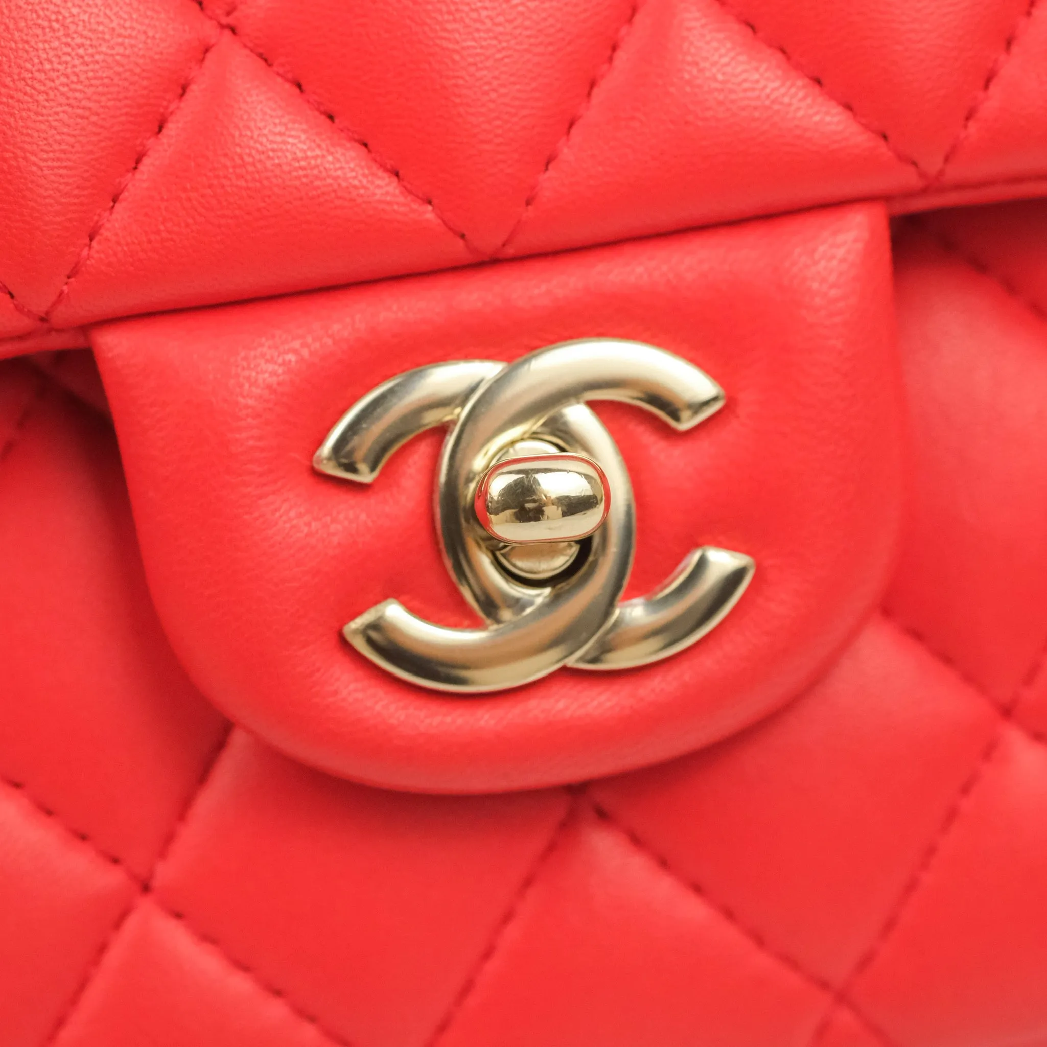 Chanel Classic M/L Medium Double Flap Red Lambskin Gold Hardware