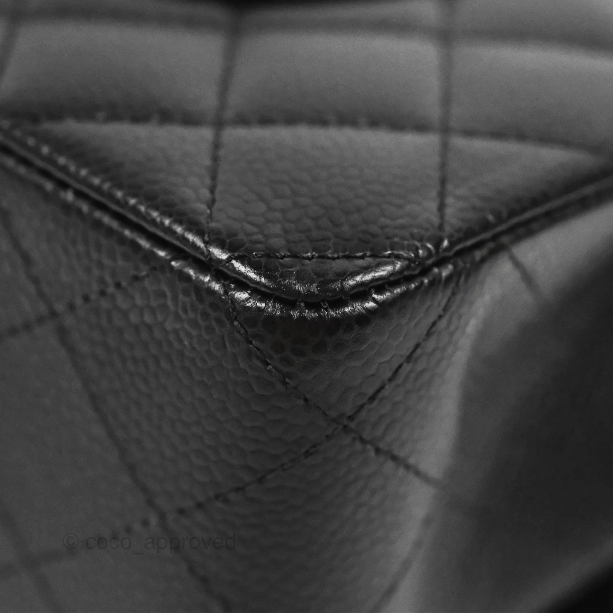 Chanel Classic M/L Medium Flap Quilted Black Caviar Gold Hardware