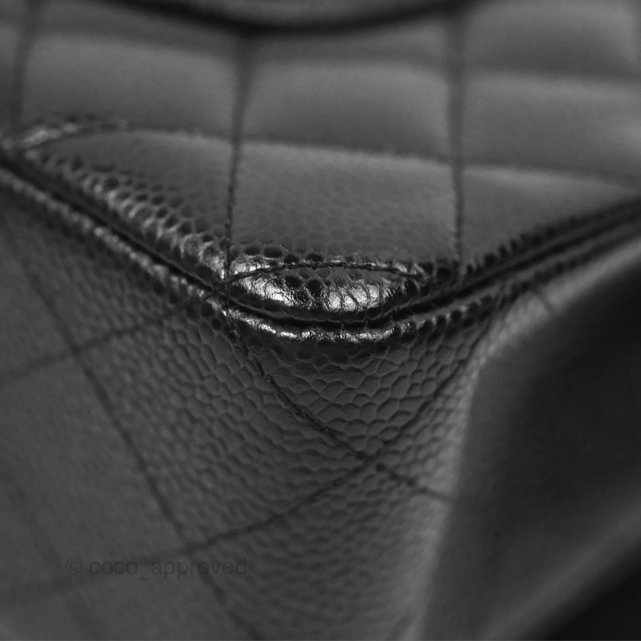 Chanel Classic M/L Medium Flap Quilted Black Caviar Gold Hardware
