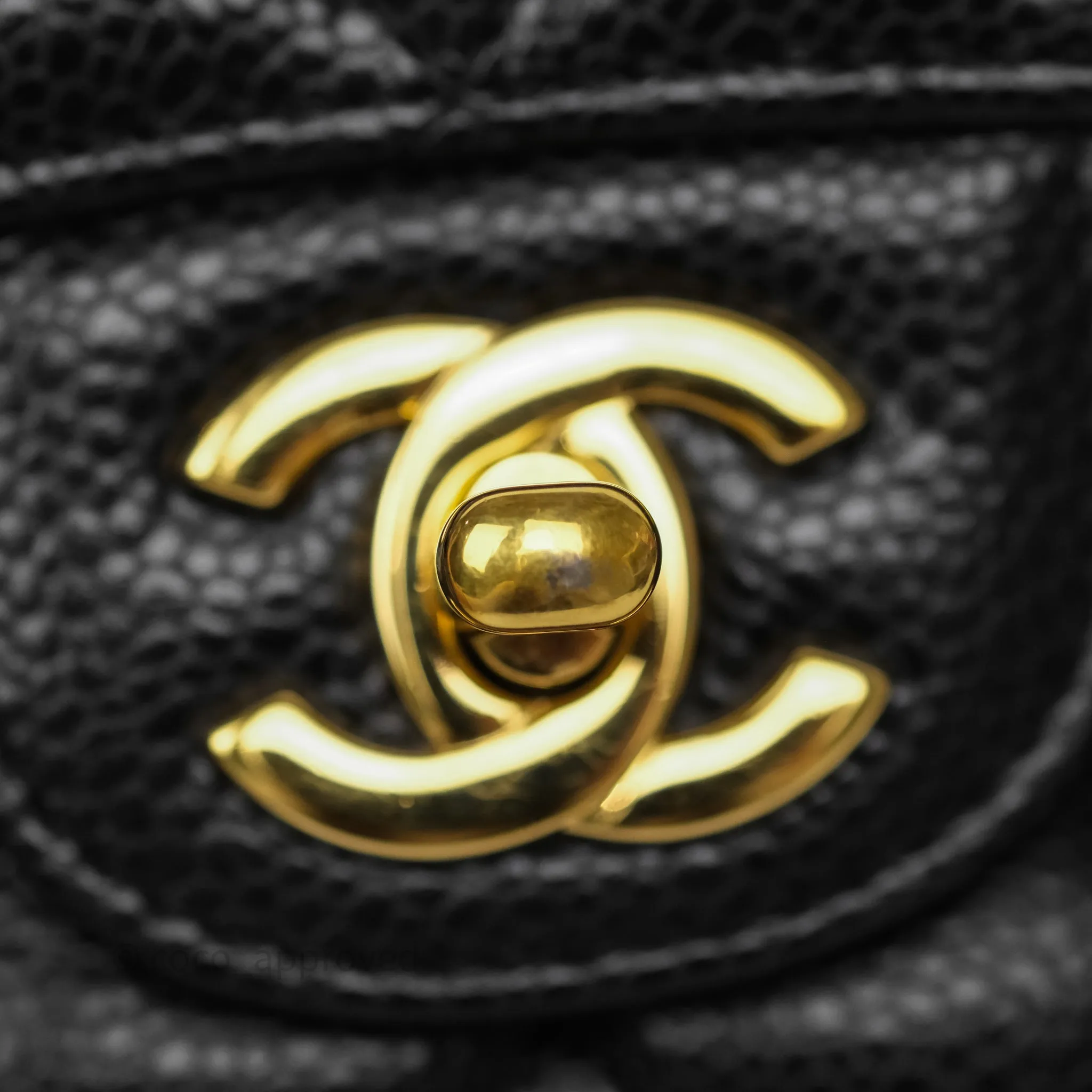 Chanel Classic M/L Medium Flap Quilted Black Caviar Gold Hardware