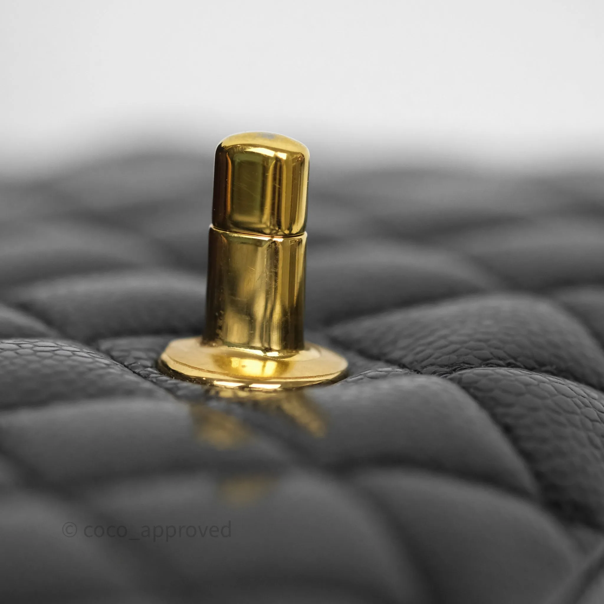 Chanel Classic M/L Medium Flap Quilted Black Caviar Gold Hardware