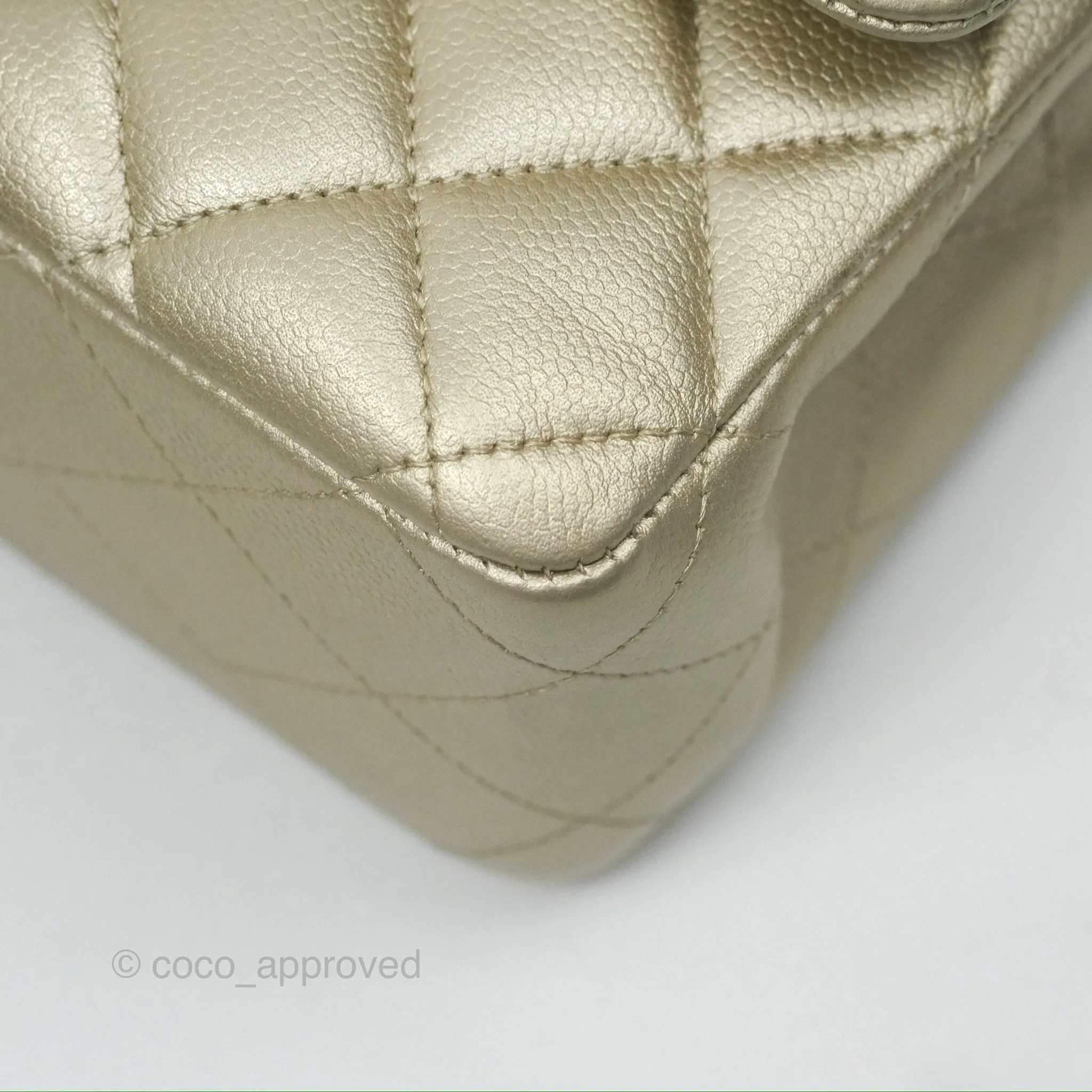 Chanel Classic M/L Medium Flap Quilted Gold Caviar Gold Gold Hardware