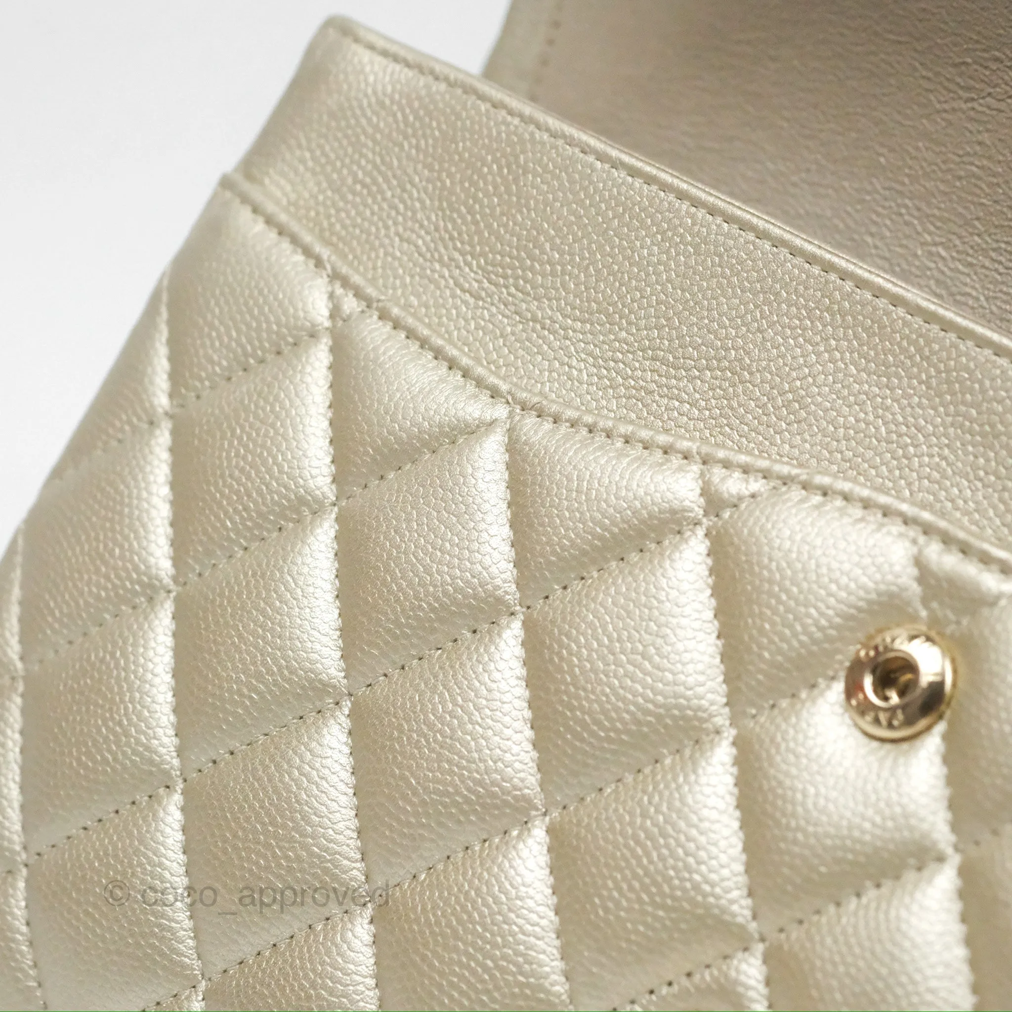 Chanel Classic M/L Medium Flap Quilted Gold Caviar Gold Gold Hardware