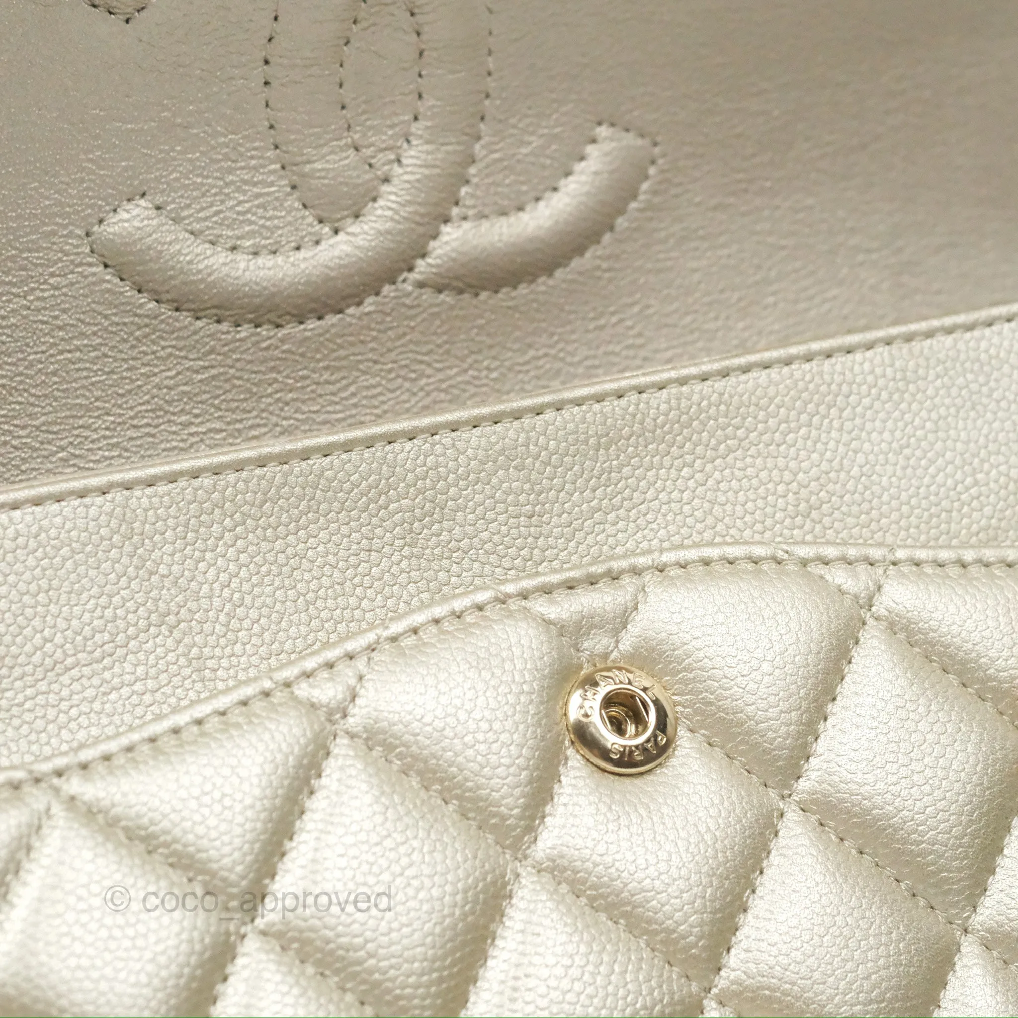 Chanel Classic M/L Medium Flap Quilted Gold Caviar Gold Gold Hardware