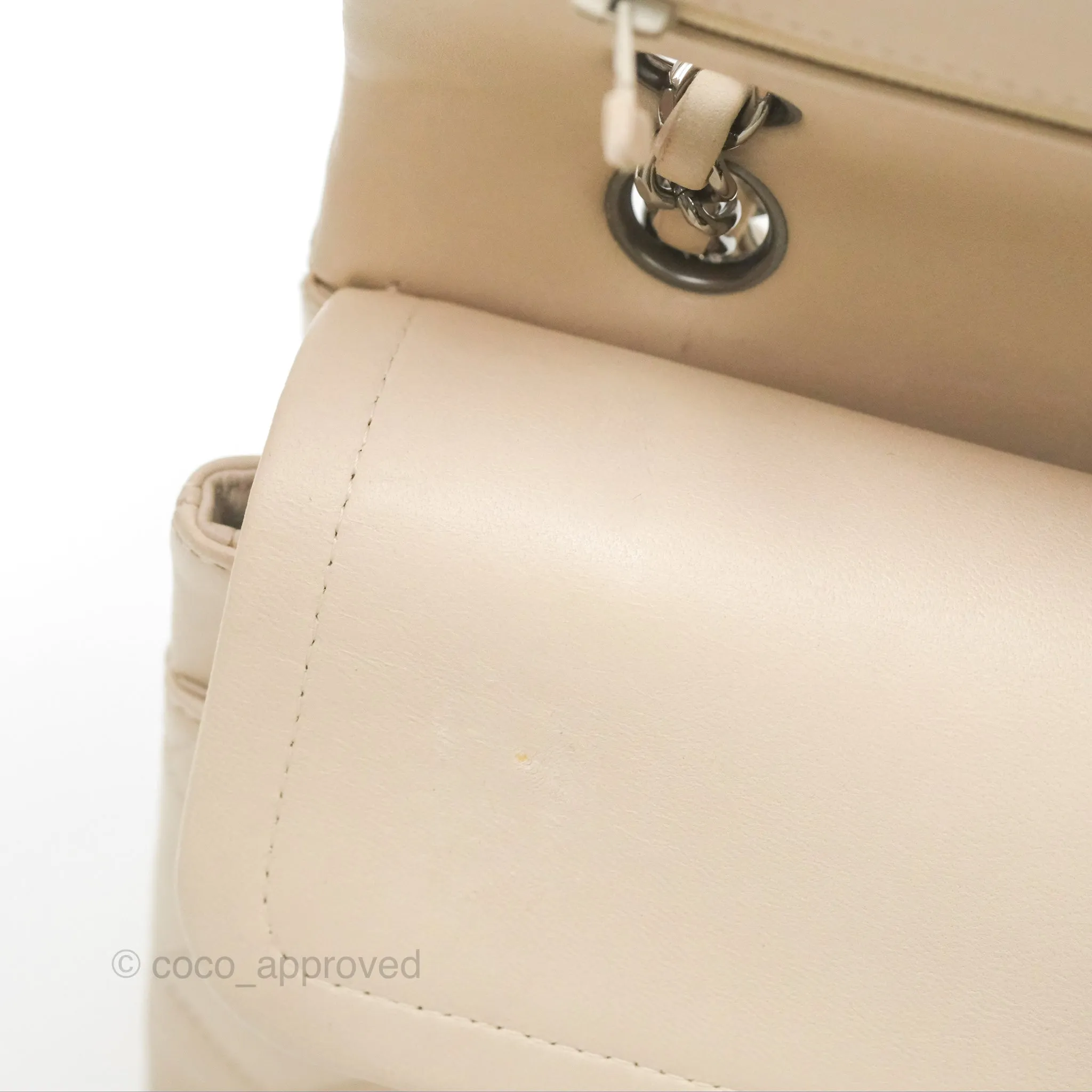 Chanel Classic M/L Medium Flap Quilted Pale Beige Lambskin Gun Metal