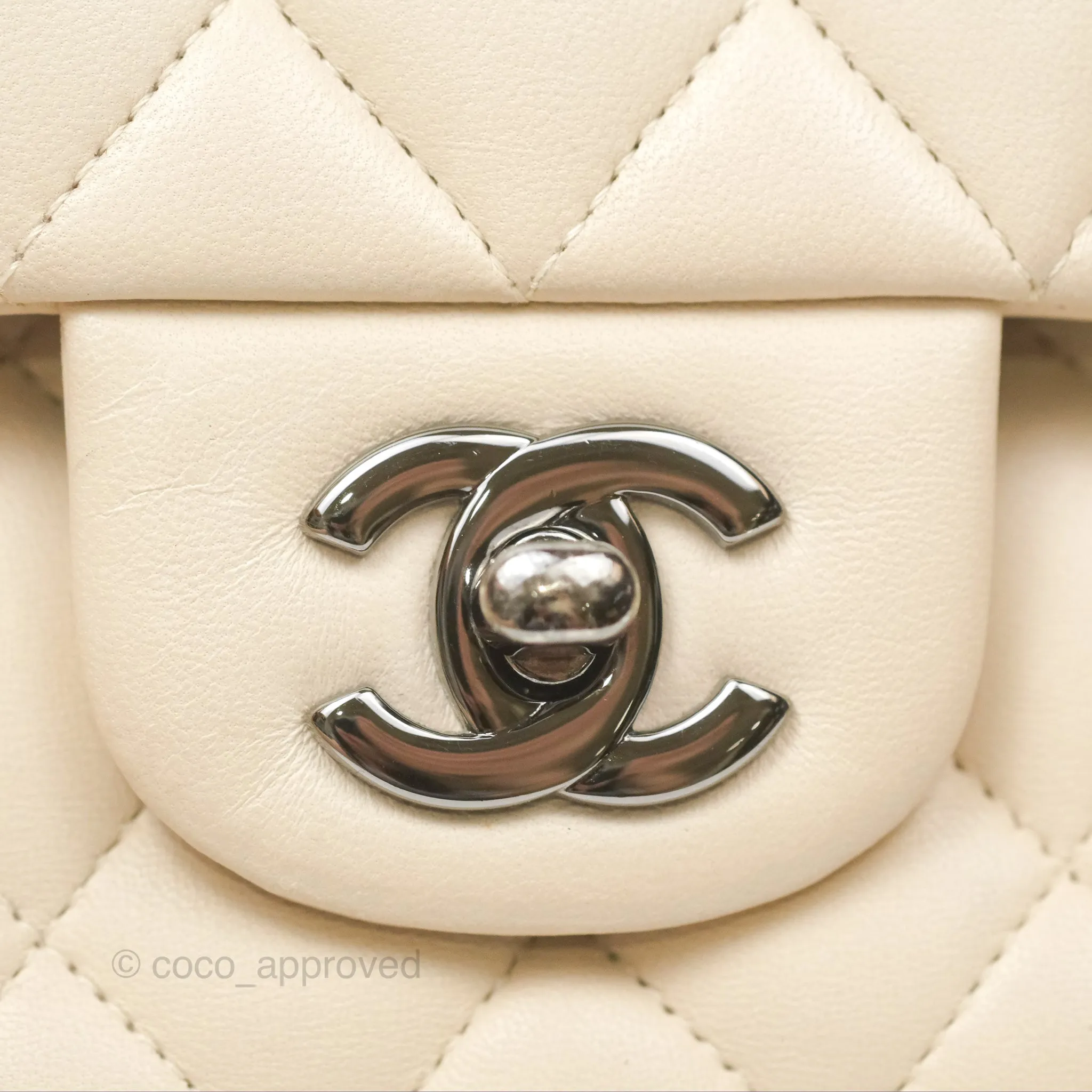 Chanel Classic M/L Medium Flap Quilted Pale Beige Lambskin Gun Metal