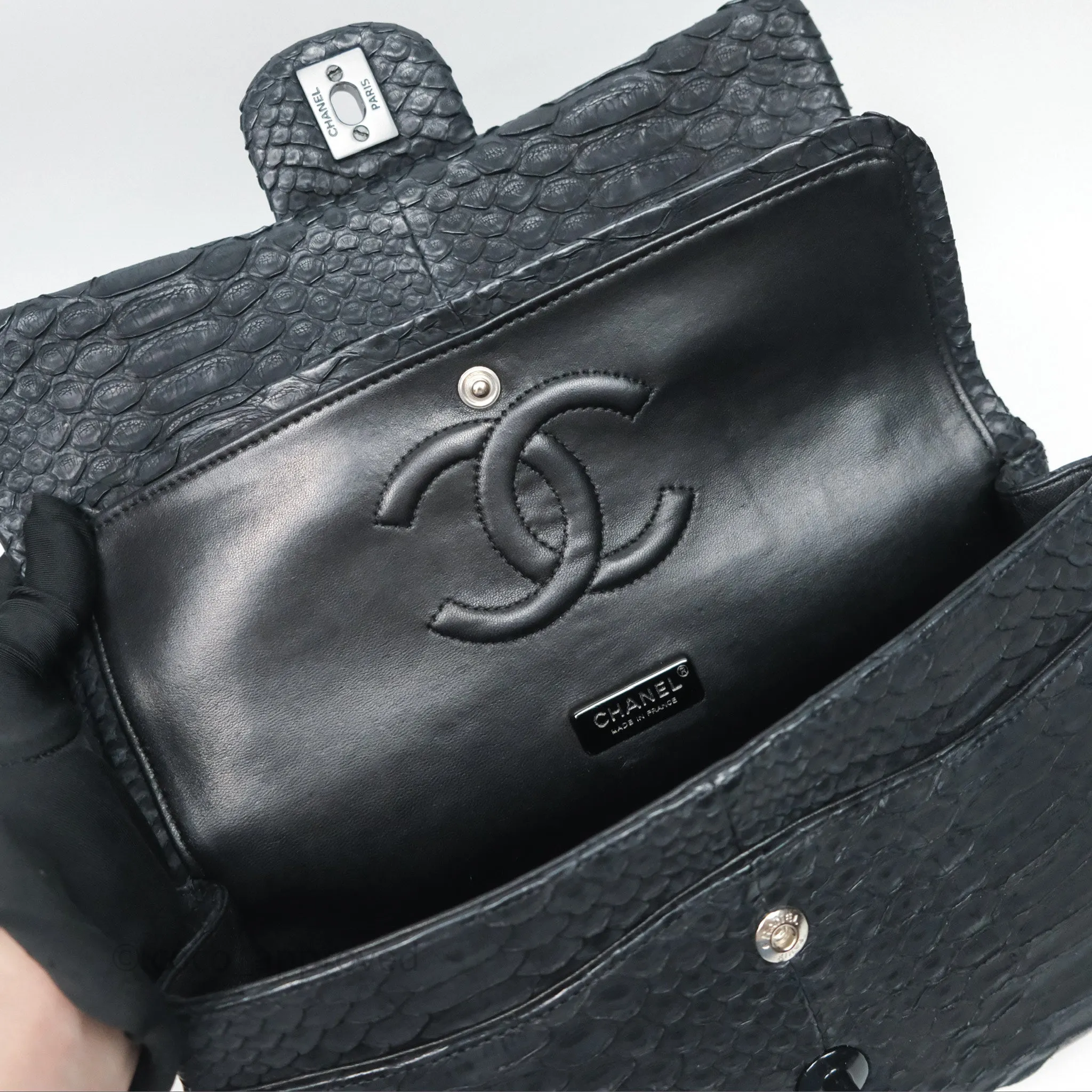 Chanel Classic M/L Medium Flap So Black Python Black Hardware