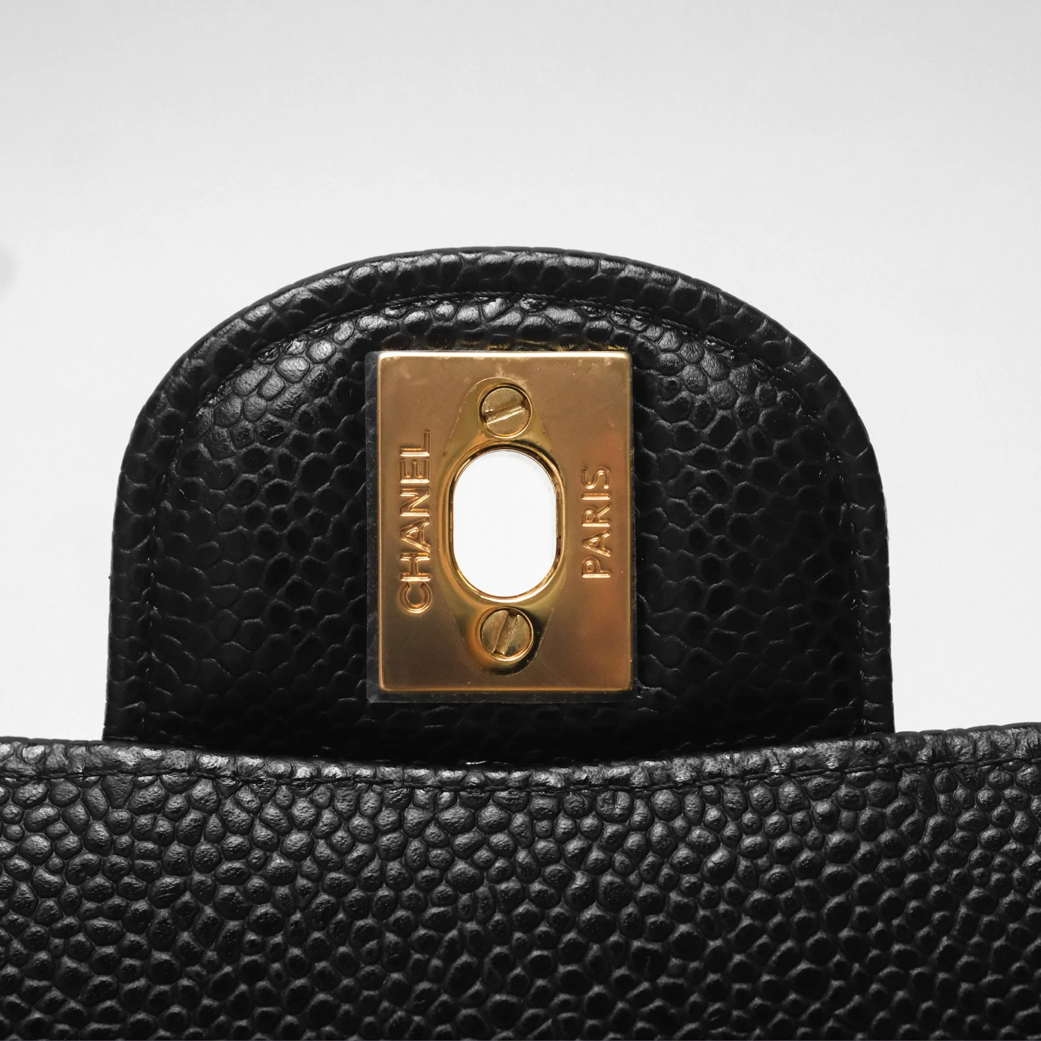 Chanel M/L Medium Classic Flap Quilted Black Caviar Gold Hardware