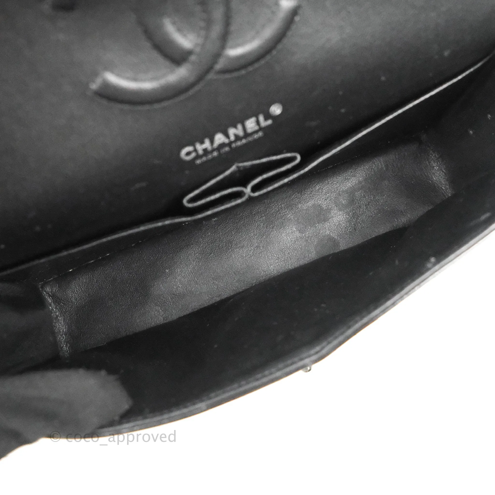 Chanel M/L Medium Classic Quilted Flap So Black Shiny Crumpled Calfskin