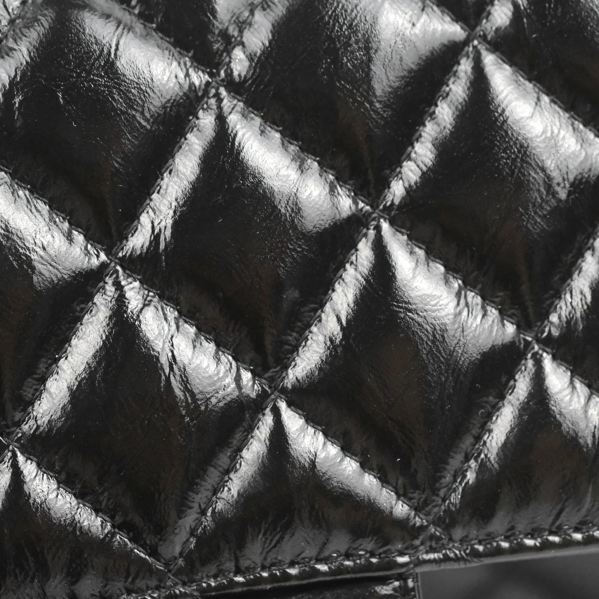 Chanel M/L Medium Classic Quilted Flap So Black Shiny Crumpled Calfskin