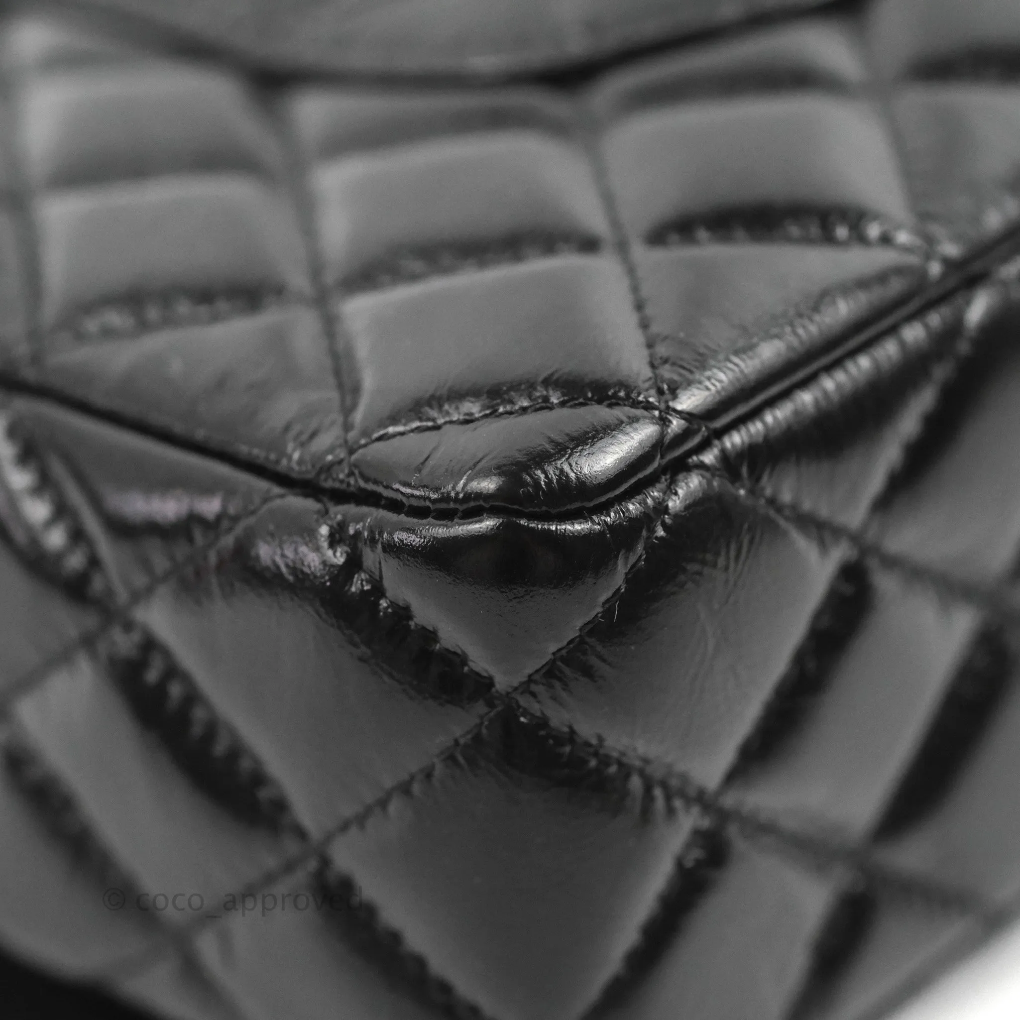 Chanel M/L Medium Classic Quilted Flap So Black Shiny Crumpled Calfskin