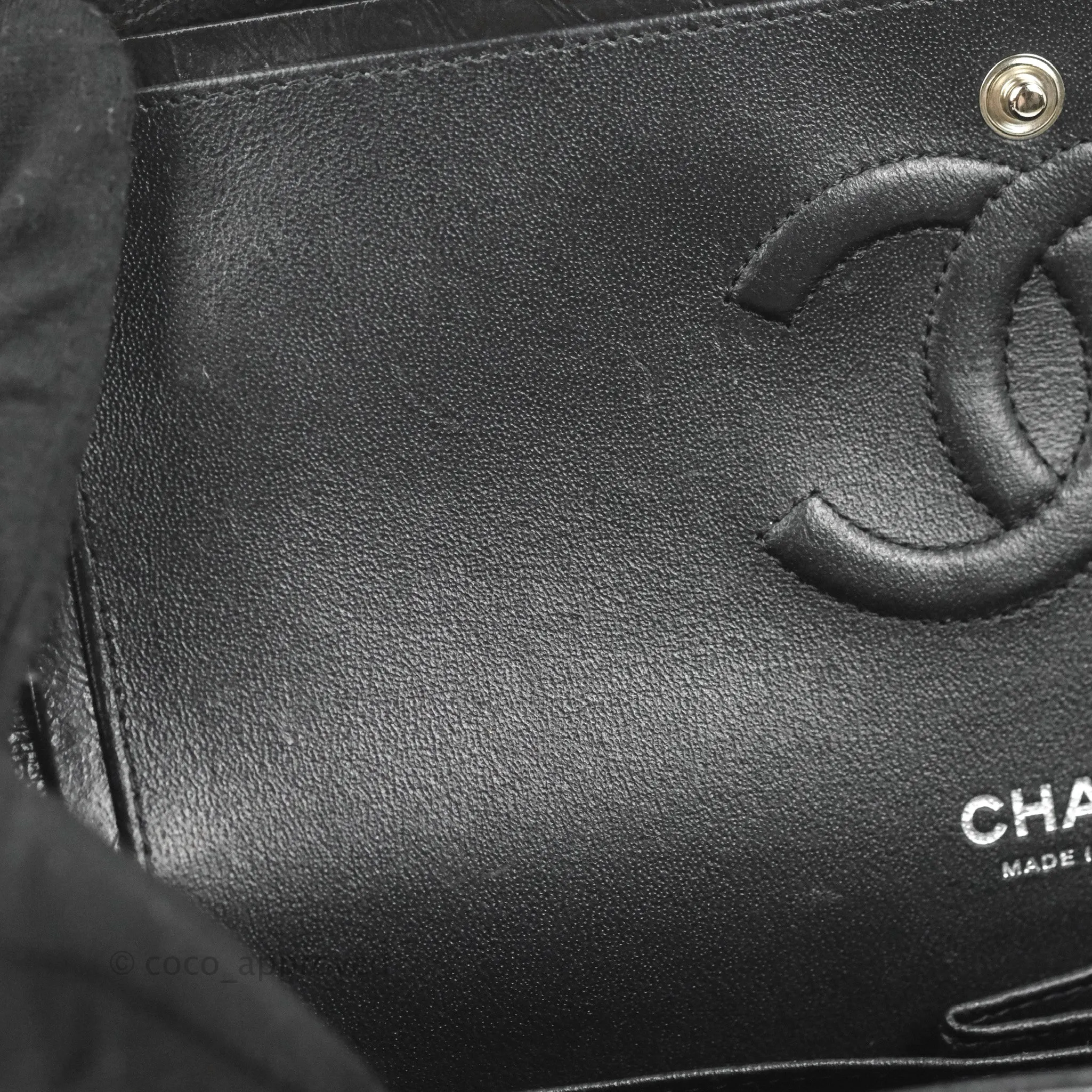 Chanel M/L Medium Classic Quilted Flap So Black Shiny Crumpled Calfskin