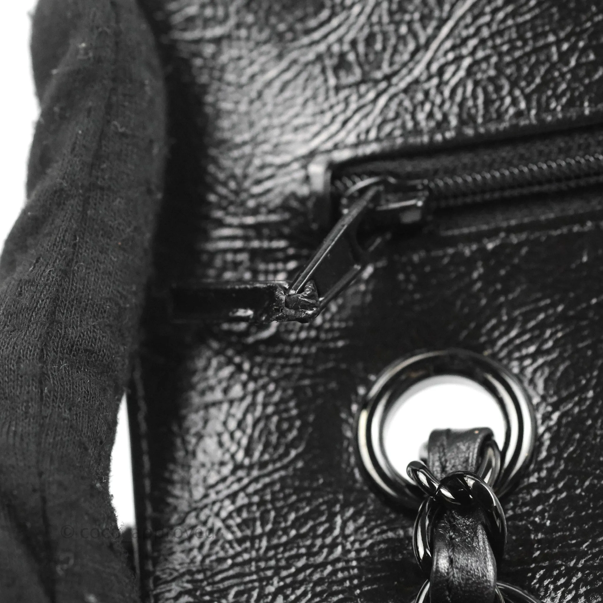 Chanel M/L Medium Classic Quilted Flap So Black Shiny Crumpled Calfskin