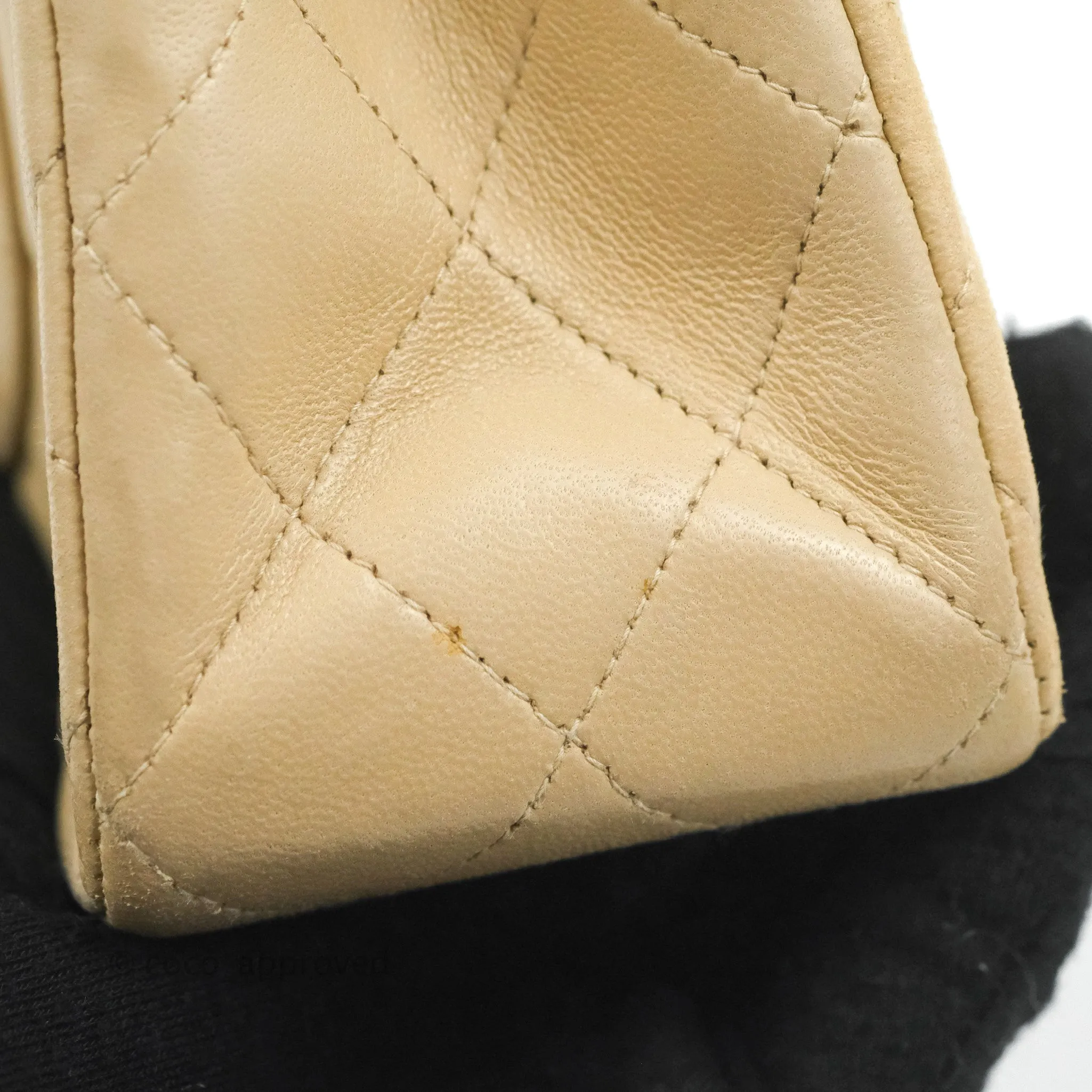 Chanel Vintage Medium Classic Flap Light Beige Lambskin 24K Gold Hardware
