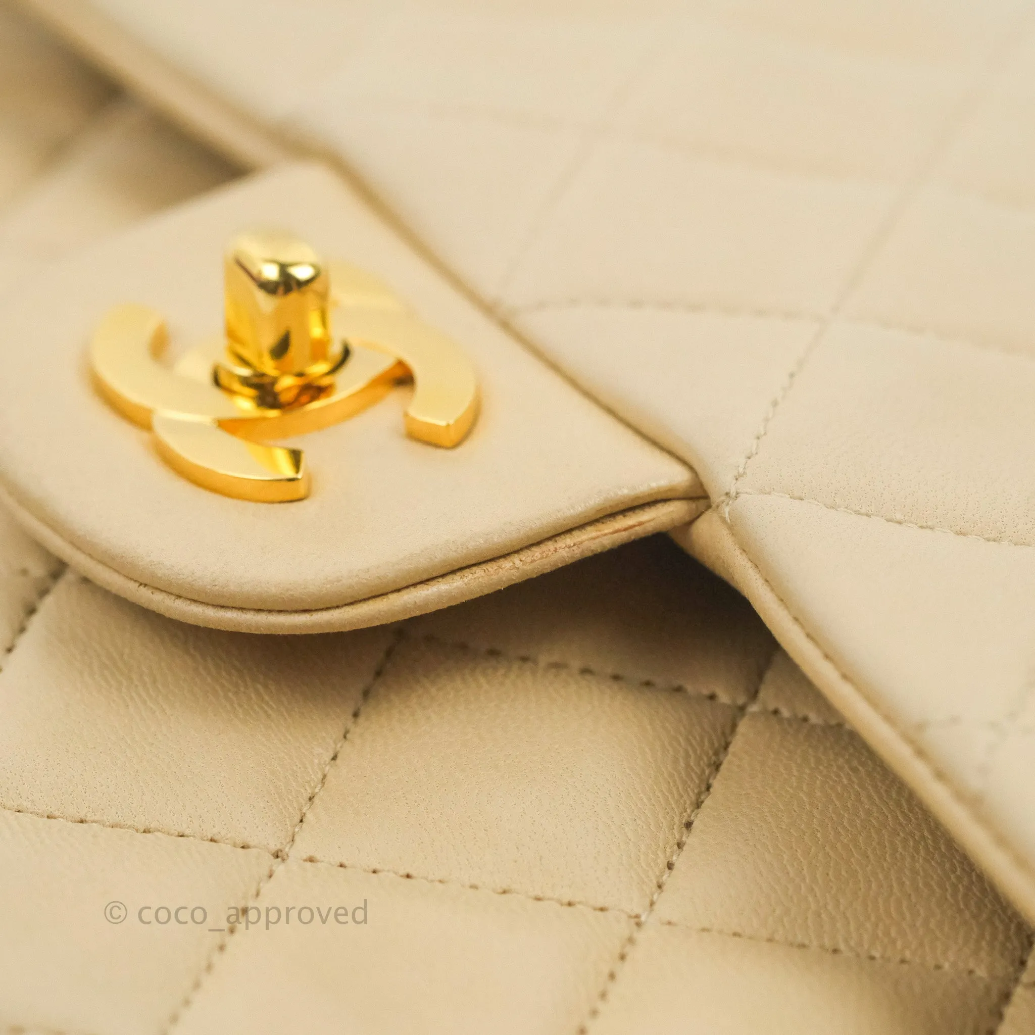 Chanel Vintage Medium Classic Flap Light Beige Lambskin 24K Gold Hardware