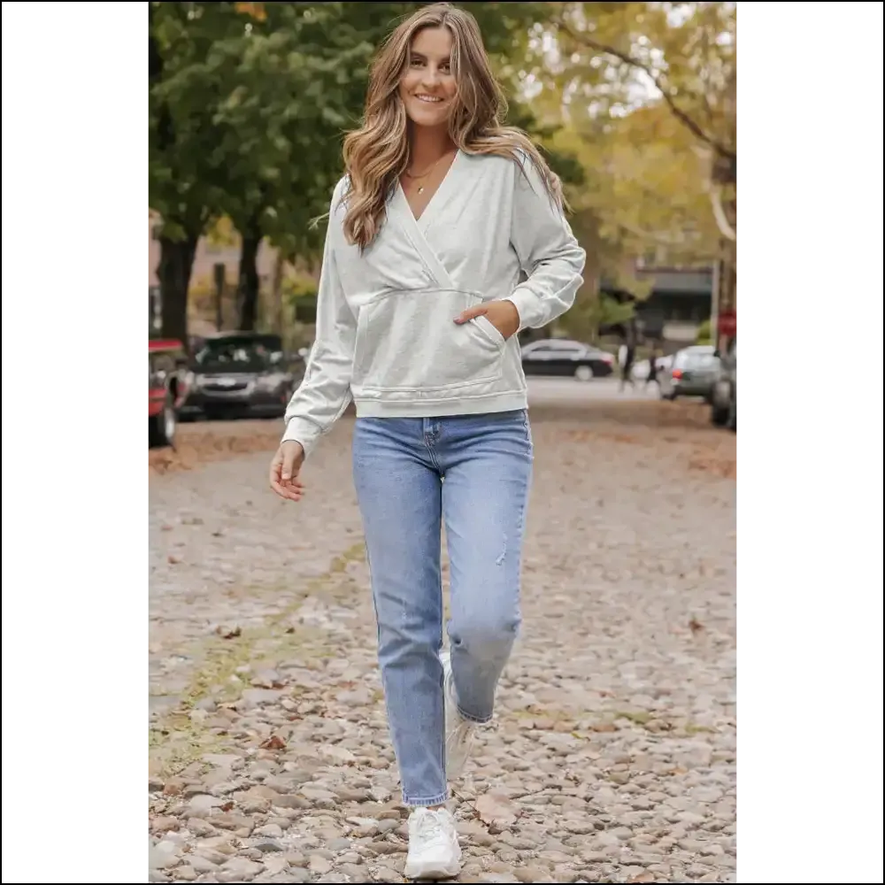 Chic Surplice Long Sleeve Sweatshirt: Fabulousness in Every Stitched Fiber! 😄