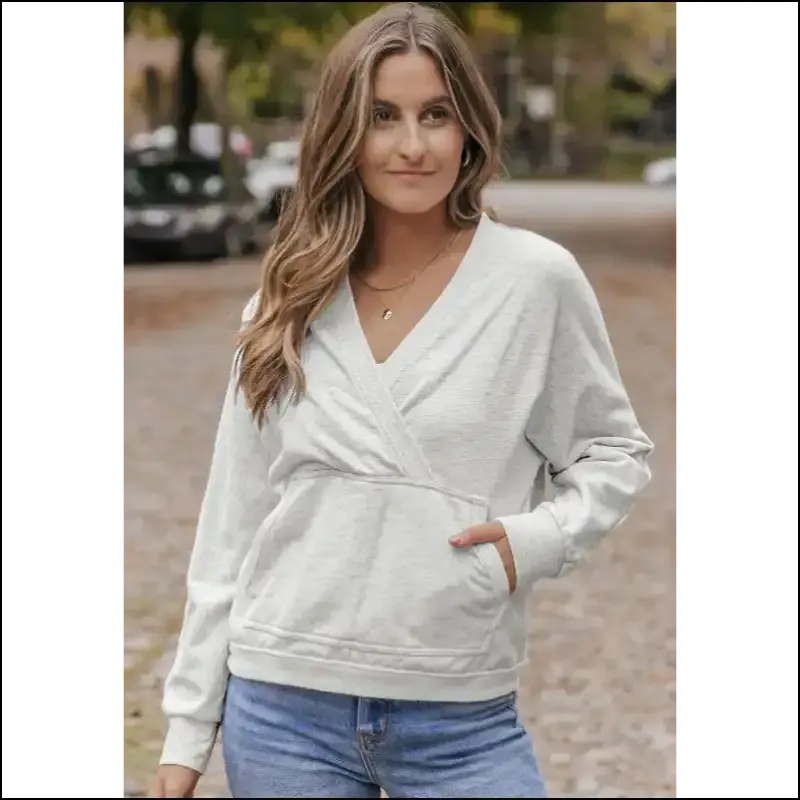 Chic Surplice Long Sleeve Sweatshirt: Fabulousness in Every Stitched Fiber! 😄