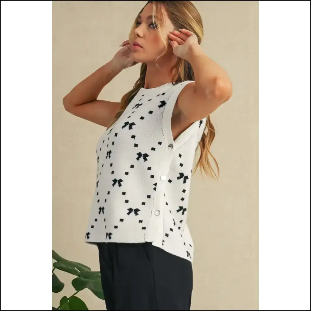 Chic White Bow Pattern Knit: Bow Down, Bitches! 😈 Needful Things