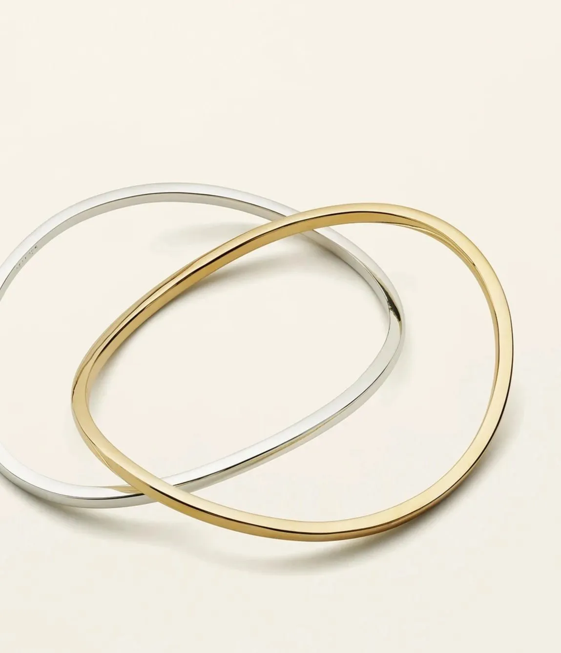 CLASSIC WAVE BANGLE - 18K gold plated silver