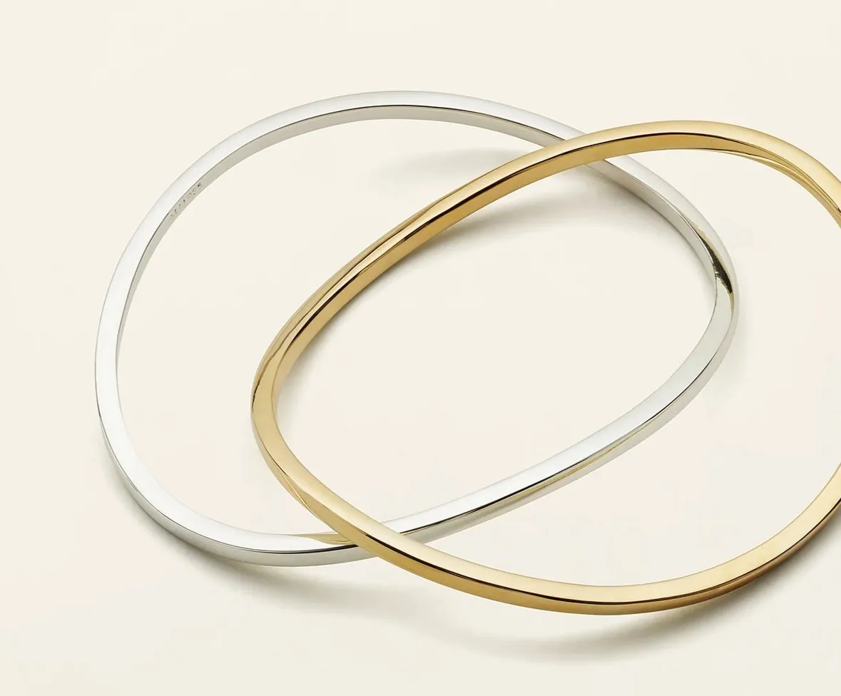 CLASSIC WAVE BANGLE - silver