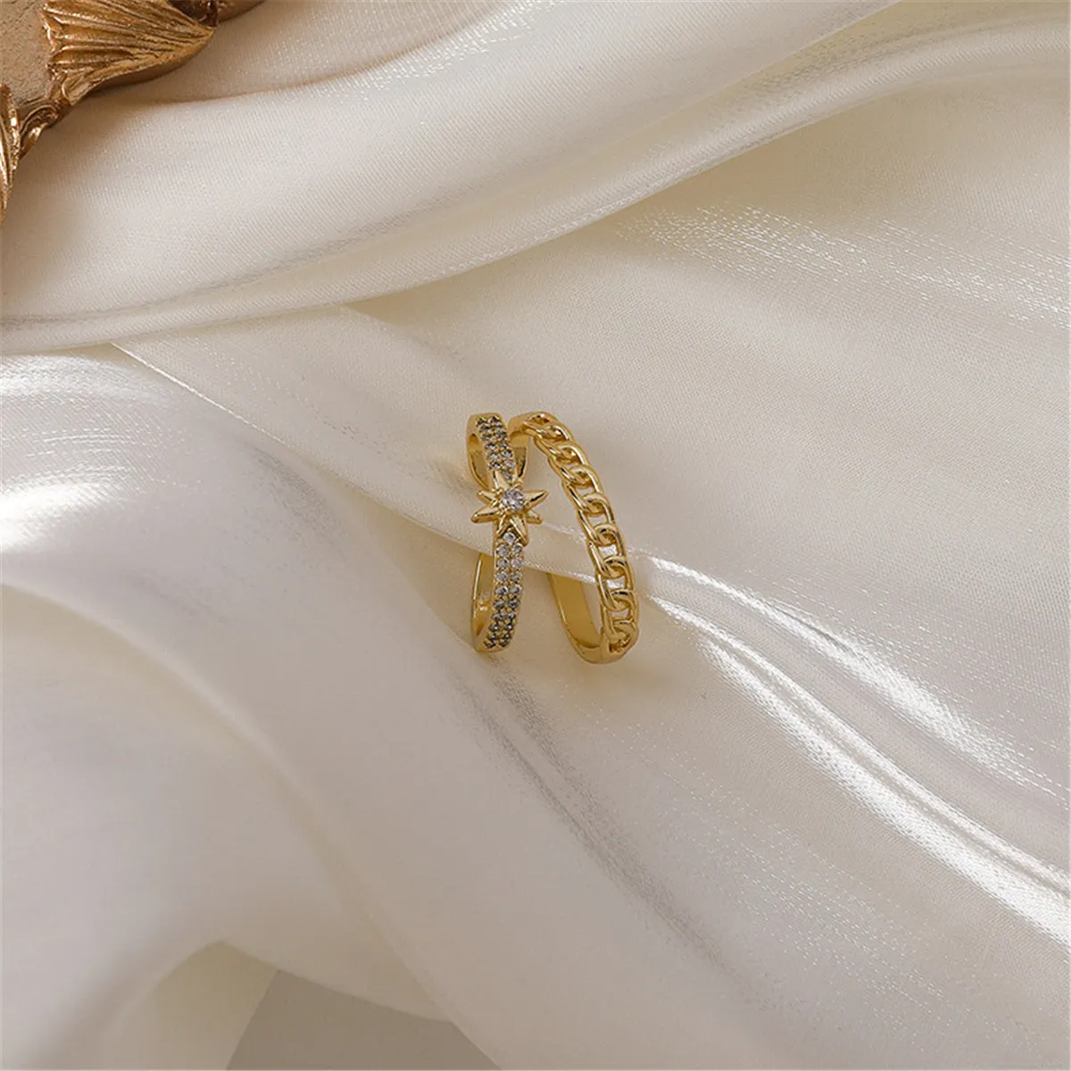 Cubic Zirconia & 18K Gold-Plated Star Clip-On Earring