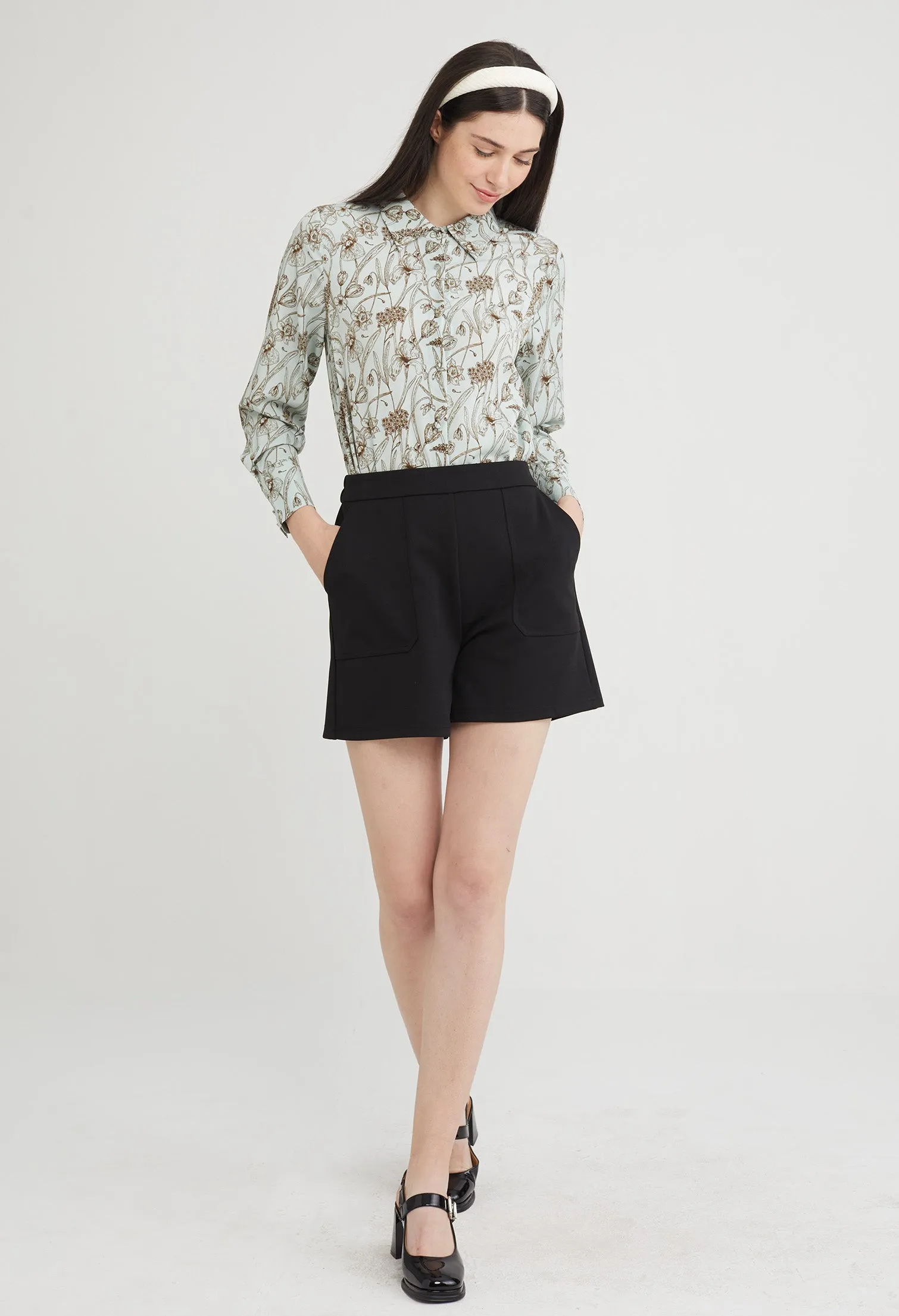Easy Wide Pocket Shorts