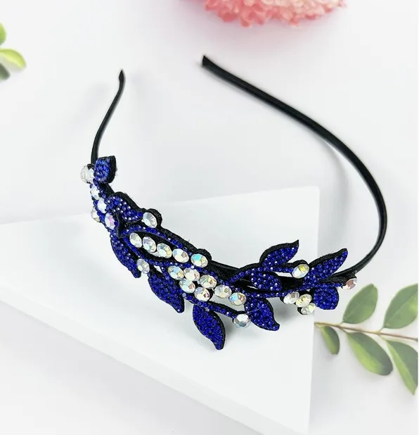 Elegant Fashion Headband of Leaf Rhinestones Pattern