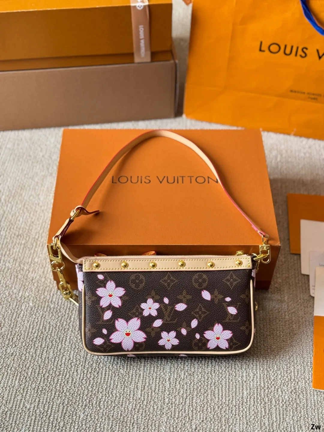 Elegant Floral Handbag