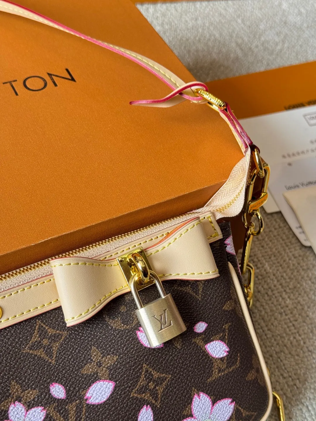 Elegant Floral Handbag
