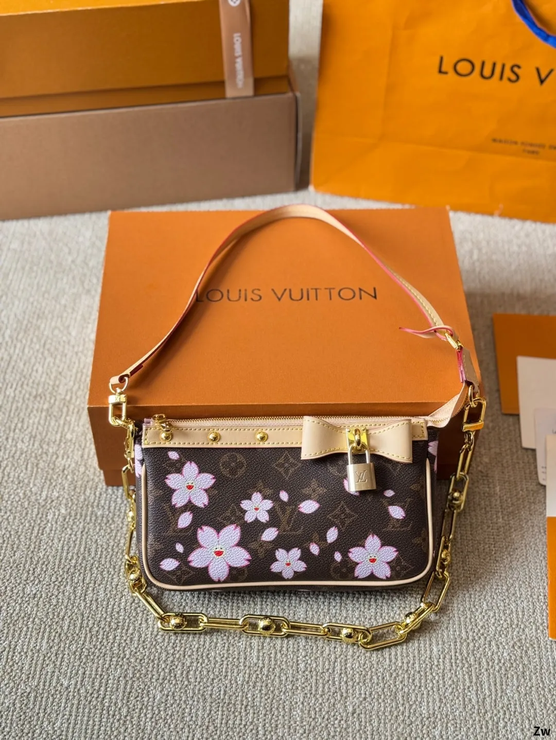 Elegant Floral Handbag