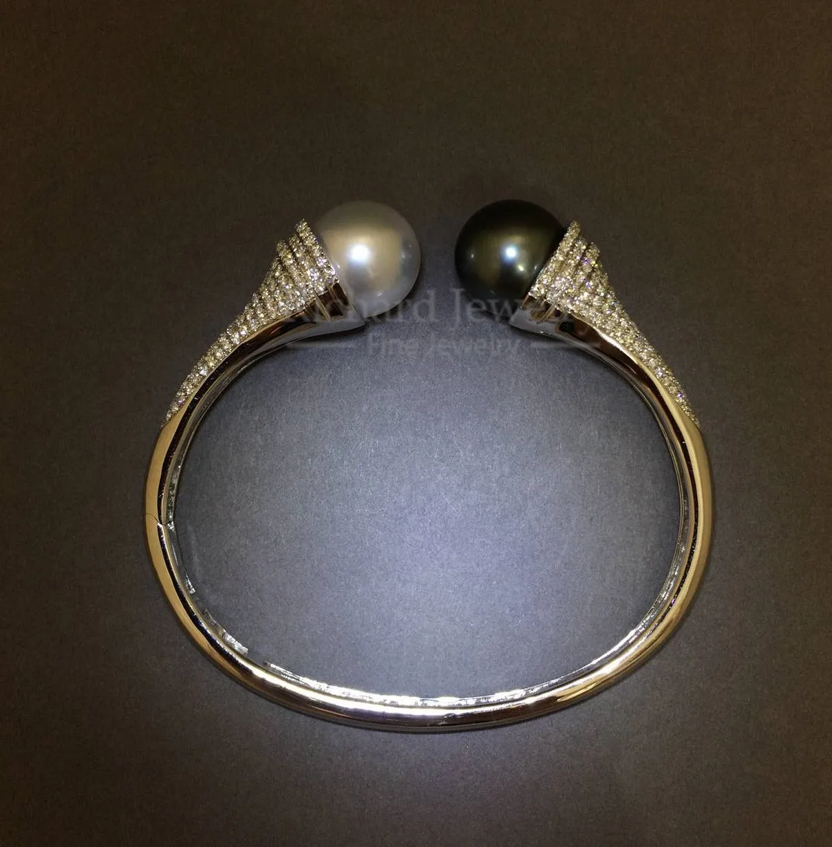Elegant Pearl Bracelet