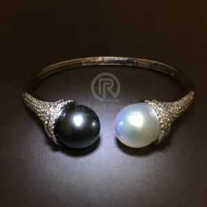 Elegant Pearl Bracelet