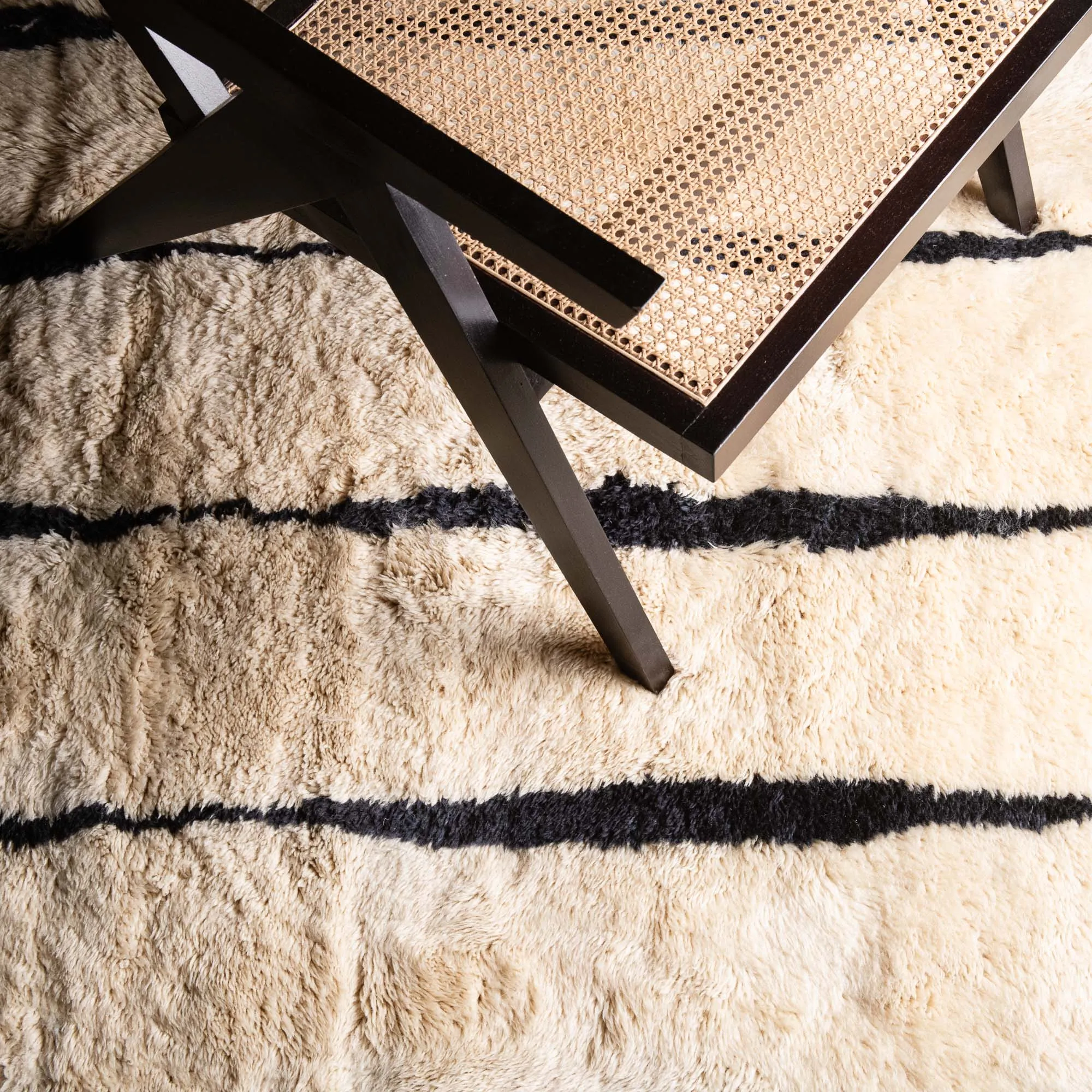 Elegant Rhythm Round - Luxury Shag Moroccan Rug
