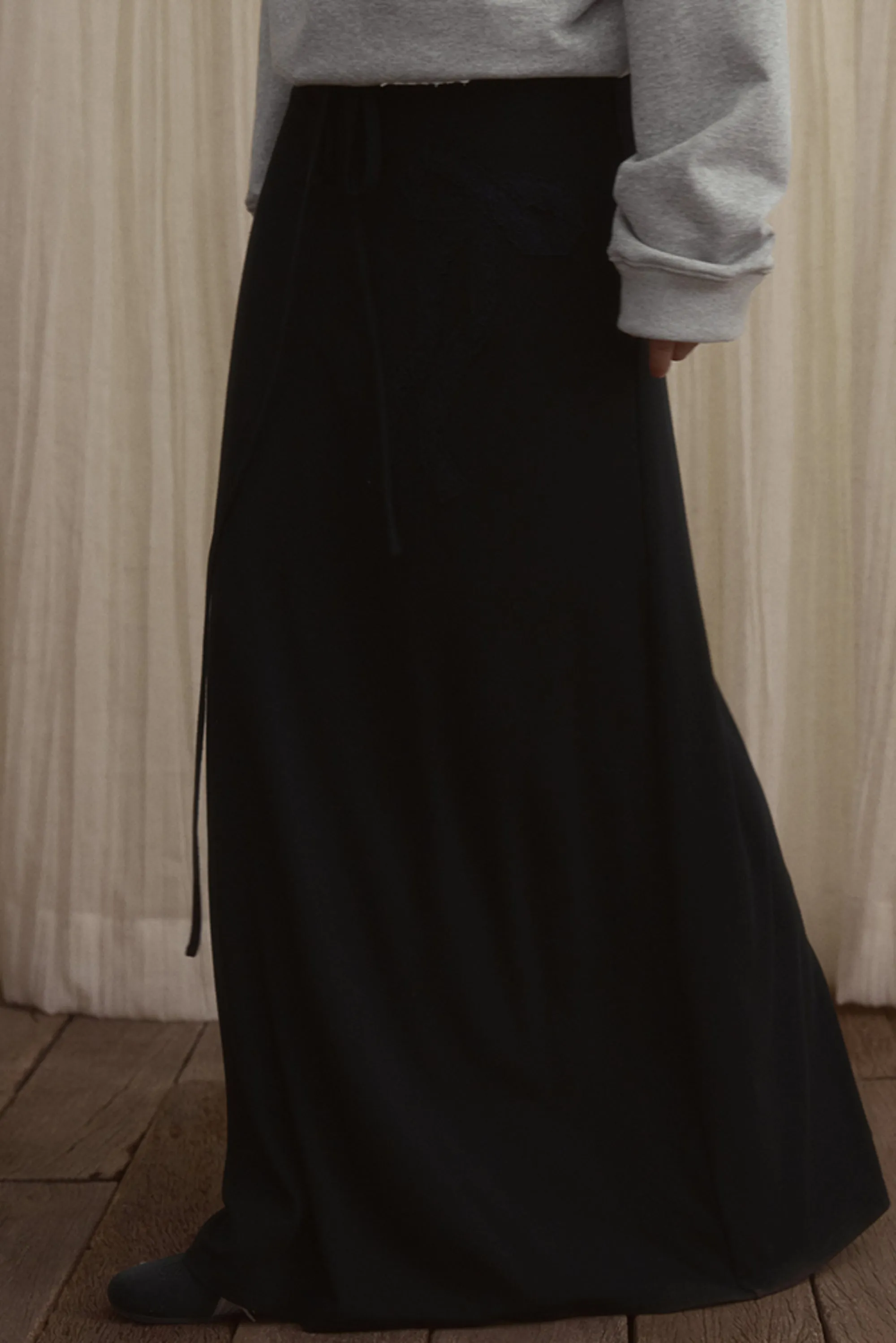 Elegant Style Lace Ribbon Long Skirt