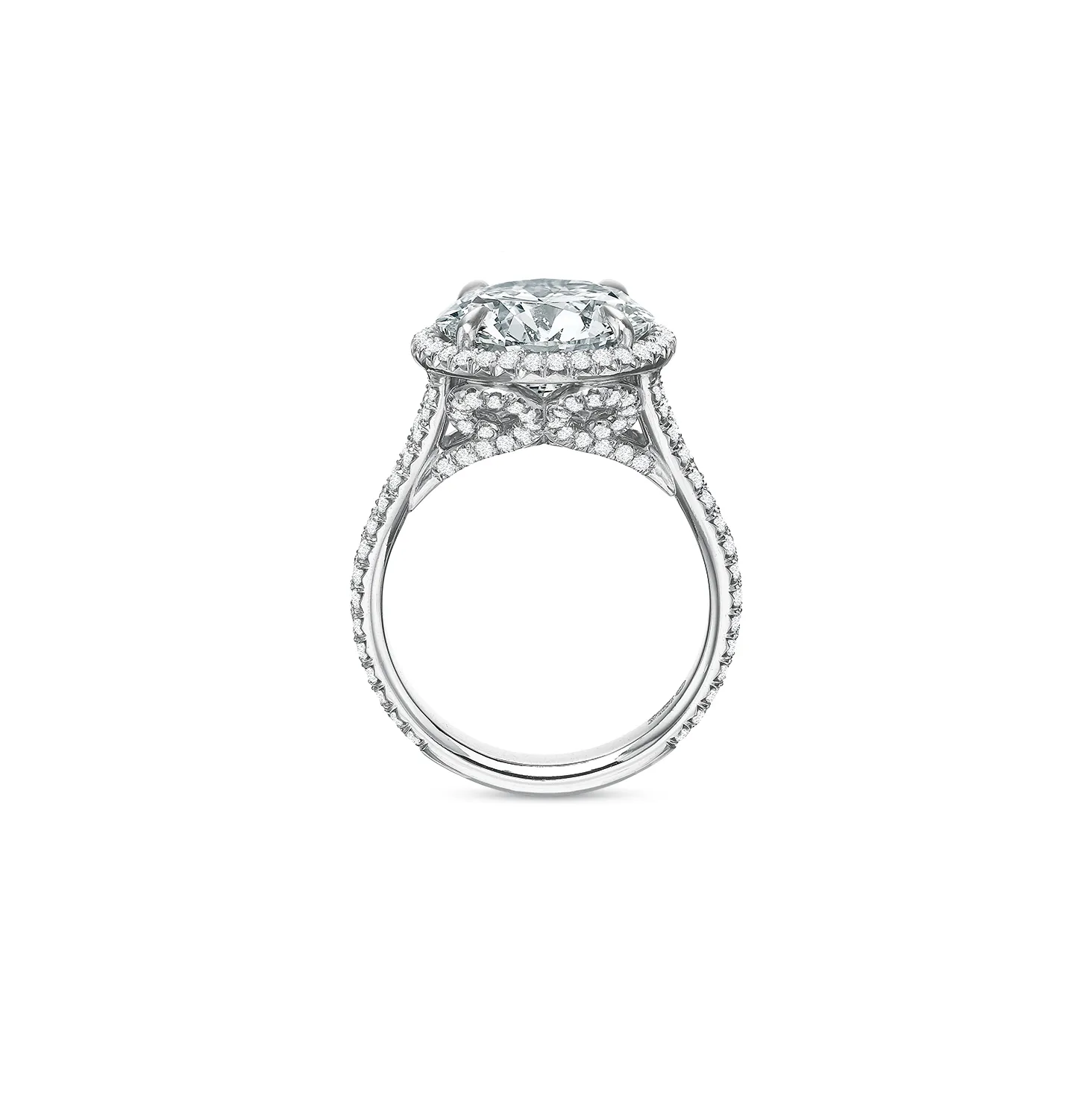 Fink's Exclusive Platinum Round Halo Engagement Ring