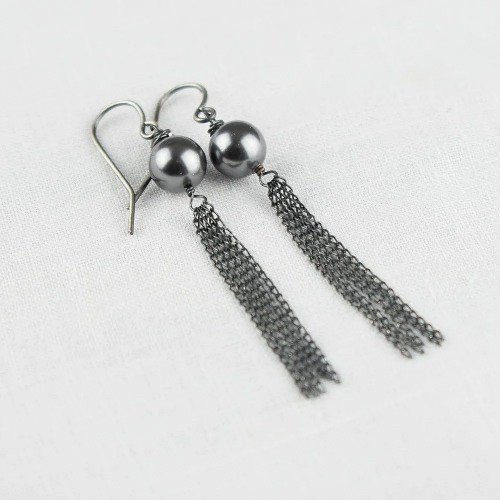 Gray Pearl earrings with Silver Chain