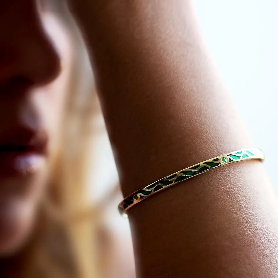 Great Wave - Emerald gold bangles for women