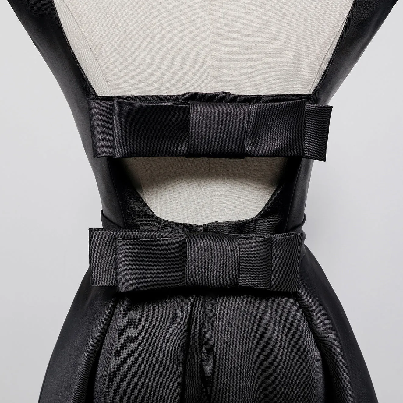 Hepburn Style Elegant Backless Dress
