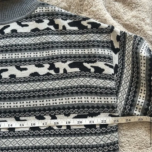 John Jenn Anthropologie NEW Animal Print Turtleneck Sweater Gray Color Size XL