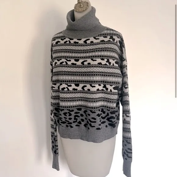 John Jenn Anthropologie NEW Animal Print Turtleneck Sweater Gray Color Size XL