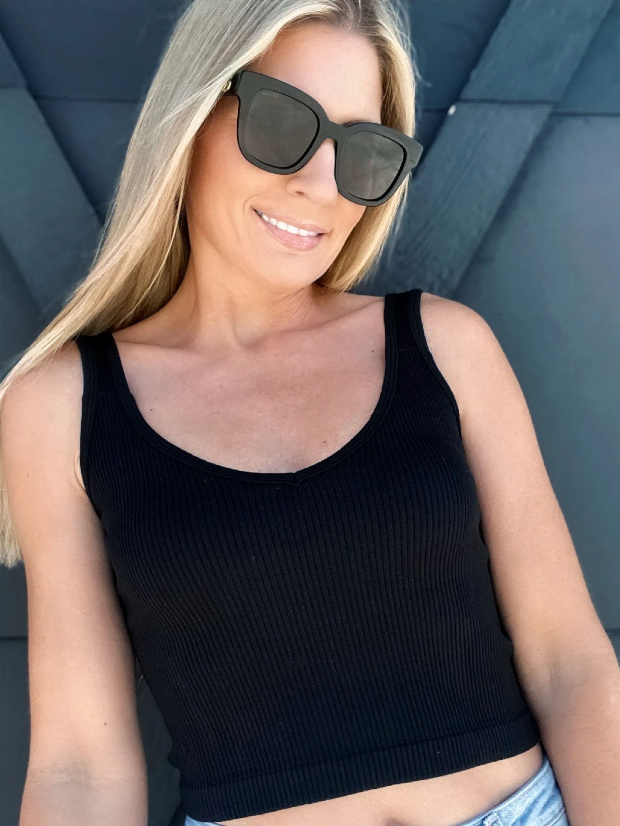 Ribbed Seamless V-Neck Crop-Multi