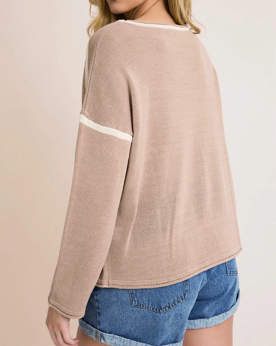 Round Neck Long Sleeve Color Contrast Sweater in Tan/Cream
