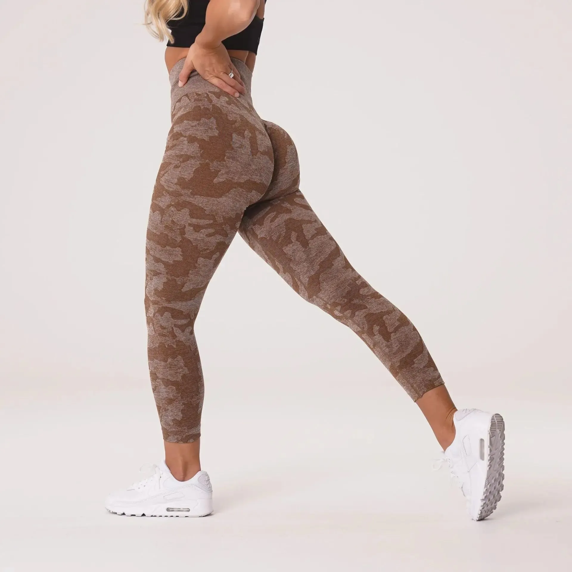 Tejas Camo Print Seamless Scrunch Butt Sports Leggings