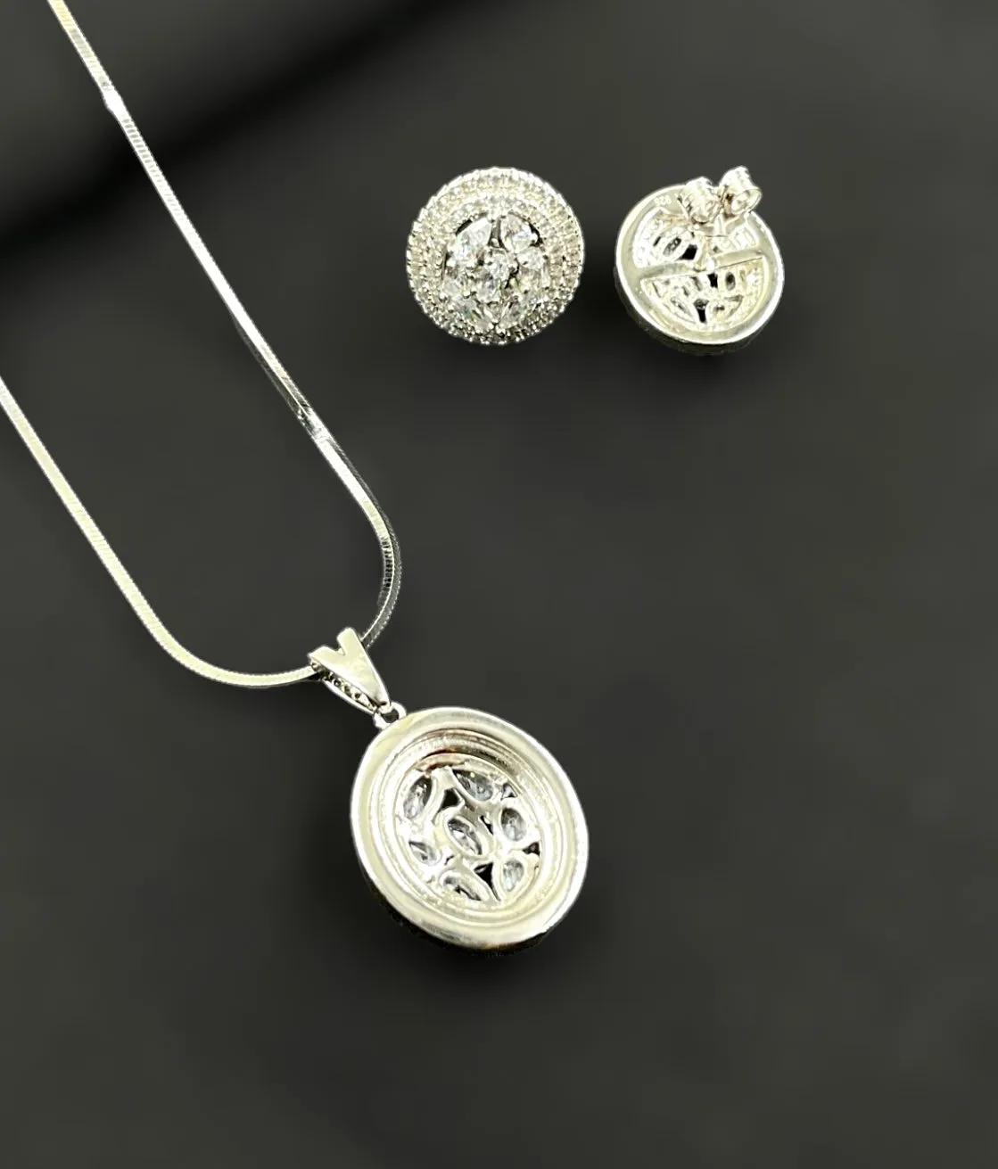 The Samita Silver Pendant Set