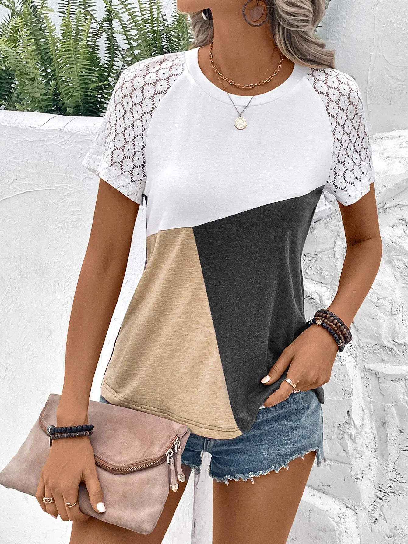 Tiffany Color Block Raglan Sleeve Round Neck Tee