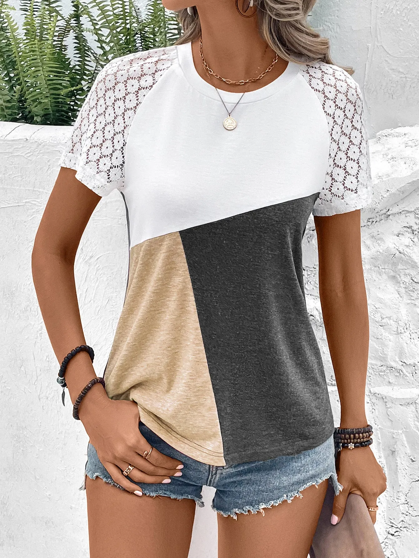 Tiffany Color Block Raglan Sleeve Round Neck Tee